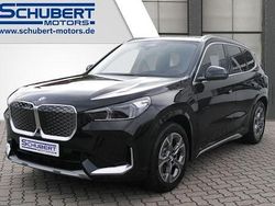 Schwarz Neu 2025 BMW iX1 Comfort Edition SUV | 55.400 € (Etwas zu teuer)