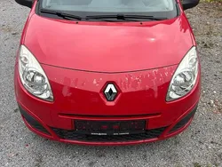 Rot Gebraucht 2009 Renault Twingo Kleinwagen | 2.600 € (Fairer Preis)