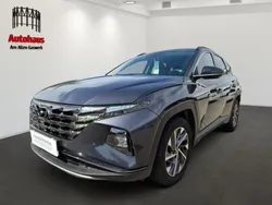 Grau Gebraucht 2021 Hyundai Tucson Trend SUV | 27.485 € (Fairer Preis)