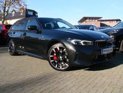 Black sapphire metallic Gebraucht 2024 BMW 330e Performance Kombi | 42.980 € (Guter Preis)
