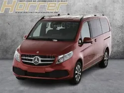 Rot Gebraucht 2024 Mercedes V220 Edition Van / Kleinbus | 51.790 € (Guter Preis)