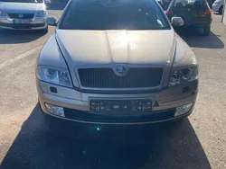 Gold Gebraucht 2005 Skoda Octavia Kombi | 1.550 € (Guter Preis)