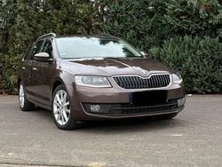 Braun Gebraucht 2013 Skoda Octavia Elegance Kombi | 11.500 € (Etwas zu teuer)