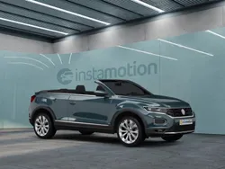 Blau Gebraucht 2024 VW T-Roc Cabriolet Move Cabrio | 35.640 € (Fairer Preis)