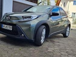 Grün Gebraucht 2022 Toyota Aygo Pulse Kleinwagen | 14.800 € (Fairer Preis)