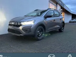 Grau Neu 2024 Dacia Sandero Essentiel Kleinwagen | 17.320 € (Fairer Preis)