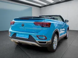 Blau Gebraucht 2024 VW T-Roc Cabriolet Cabrio | 27.749 € (Guter Preis)