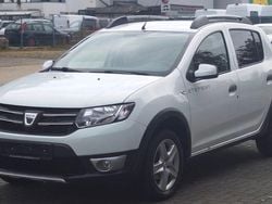 Weiß Gebraucht 2015 Dacia Sandero Prestige Kleinwagen | 6.800 € (Fairer Preis)
