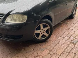 Schwarz Gebraucht 2004 VW Touran Van / Kleinbus | 2.999 € (Teuer)