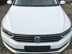 Weiß Gebraucht 2018 VW Passat Trendline Kombi | 15.400 € (Guter Preis)