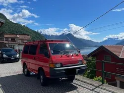Rot Gebraucht 1998 Mitsubishi L Van / Kleinbus | 14.900 €