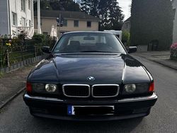 Grün Gebraucht 1998 BMW 728 Limousine | 9.800 € (Teuer)