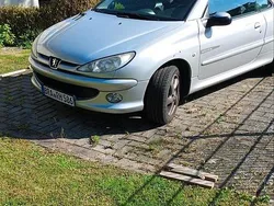Silber Gebraucht 2006 Peugeot 206 Cabrio | 700 €