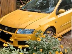 Gelb Gebraucht 2003 Fiat Stilo Abarth Kleinwagen | 2.000 € (Etwas zu teuer)