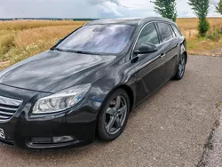 Schwarz Gebraucht 2013 Opel Insignia Limousine | 6.000 € (Fairer Preis)