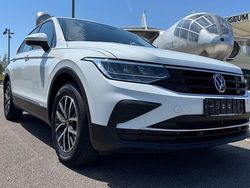 Weiß Gebraucht 2023 VW Tiguan Sport SUV | 24.999 € (Guter Preis)