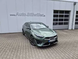 Experience green metallic Gebraucht 2025 Kia ProCeed GT-Line Kleinwagen | 29.990 € (Fairer Preis)