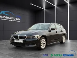 Schwarz Gebraucht 2022 BMW 318 Sport Line Kombi | 17.999 € (Guter Preis)