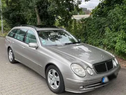 Beige Gebraucht 2004 Mercedes E280 Avantgarde Kombi | 3.250 € (Fairer Preis)