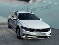 Weiß Gebraucht 2023 VW Passat Business Kombi | 30.100 € (Guter Preis)