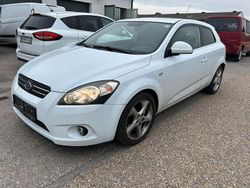 Weiß Gebraucht 2008 Kia ProCeed Kleinwagen | 1.500 € (Fairer Preis)