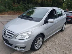 Silber Gebraucht 2010 Mercedes B180 Van / Kleinbus | 7.500 € (Fairer Preis)