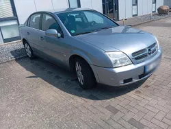 Grau Gebraucht 2003 Opel Vectra Limousine | 2.200 € (Etwas zu teuer)