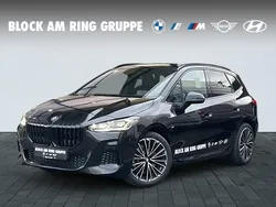 Black sapphire metallic Gebraucht 2025 BMW 223 Active Tourer M Sport Van / Kleinbus | 49.490 €