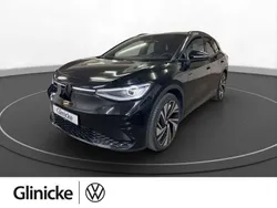 Schwarz (grenadillschwarz metallic) Gebraucht 2023 VW ID.4 GTX SUV | 35.480 € (Superpreis)