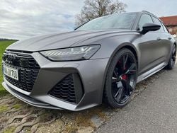 Grau Gebraucht 2019 Audi RS6 Sport Kombi | 77.590 €