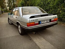 Audi 200