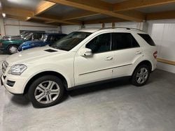 Weiß Gebraucht 2011 Mercedes ML350 SUV | 15.990 € (Superpreis)