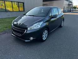 Gris shark Gebraucht 2012 Peugeot 208 Active Kleinwagen | 6.680 € (Etwas zu teuer)