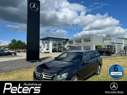 Cavansitblau lack Gebraucht 2016 Mercedes E300 Avantgarde Kombi | 13.980 €