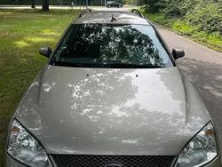 Grau Gebraucht 2003 Ford Mondeo Kombi | 1.700 €