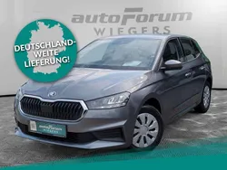 Grau Gebraucht 2023 Skoda Fabia Active Limousine | 14.981 € (Guter Preis)