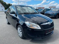 Schwarz Gebraucht 2014 Skoda Fabia Active Kleinwagen | 4.399 € (Superpreis)