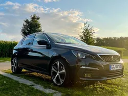 Grau Gebraucht 2019 Peugeot 308 GT-line Limousine | 13.500 € (Fairer Preis)