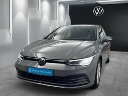 Mondsteingrau Gebraucht 2020 VW Golf VIII Life Limousine | 17.250 € (Etwas zu teuer)