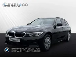 Schwarz Gebraucht 2021 BMW 320 Advantage Kombi | 26.868 € (Fairer Preis)