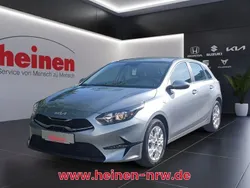 Silber Neu 2025 Kia Ceed Vision Limousine | 24.980 € (Fairer Preis)