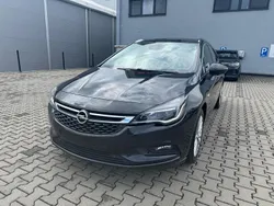Schwarz Gebraucht 2016 Opel Astra Kombi | 5.950 € (Fairer Preis)