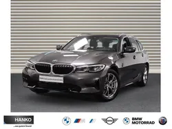 Mineralgrau Gebraucht 2022 BMW 330 Sport Line Kombi | 37.500 € (Etwas zu teuer)