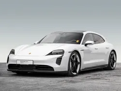 Weiß Gebraucht 2022 Porsche Taycan GTS Sport Turismo Limousine | 79.400 € (Etwas zu teuer)