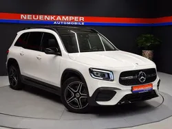 Weiß Gebraucht 2021 Mercedes GLB200 AMG line SUV | 36.990 € (Fairer Preis)