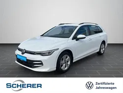 Pure white Gebraucht 2024 VW Golf VIII Life Kombi | 23.370 € (Guter Preis)