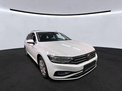 Weiß Gebraucht 2021 VW Passat Business Kombi | 18.940 € (Fairer Preis)