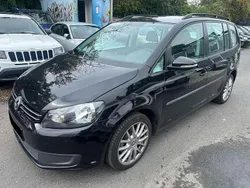 Schwarz Gebraucht 2013 VW Touran Van / Kleinbus | 6.999 € (Guter Preis)