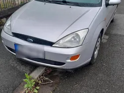 Silber Gebraucht 2000 Ford Focus Limousine | 800 € (Guter Preis)