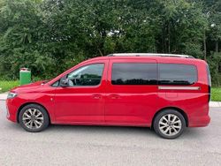 Rot Gebraucht 2023 Ford Tourneo Connect Titanium Van / Kleinbus | 27.900 € (Teuer)